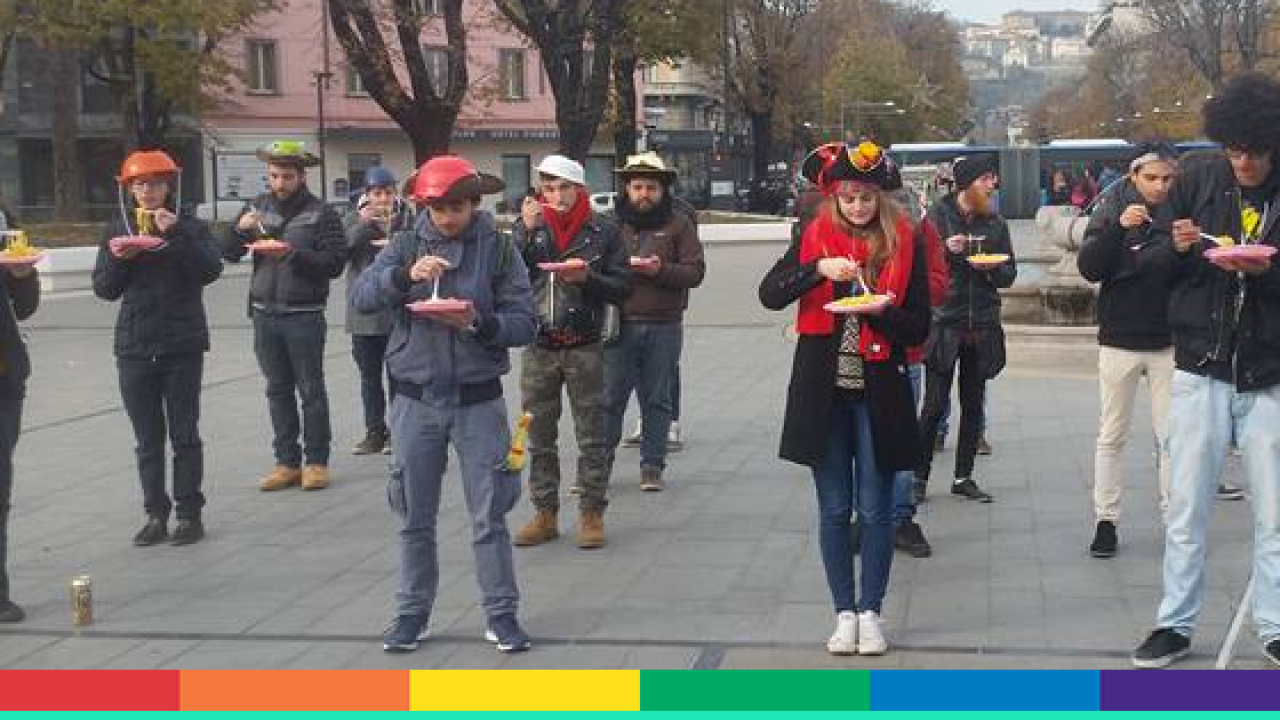 Trieste Prima.it : “Tagliatelle in Piedi”, prima manifestazione cittadina dei pastafariani pro unioni gay ed eutanasia Eventi a Trieste